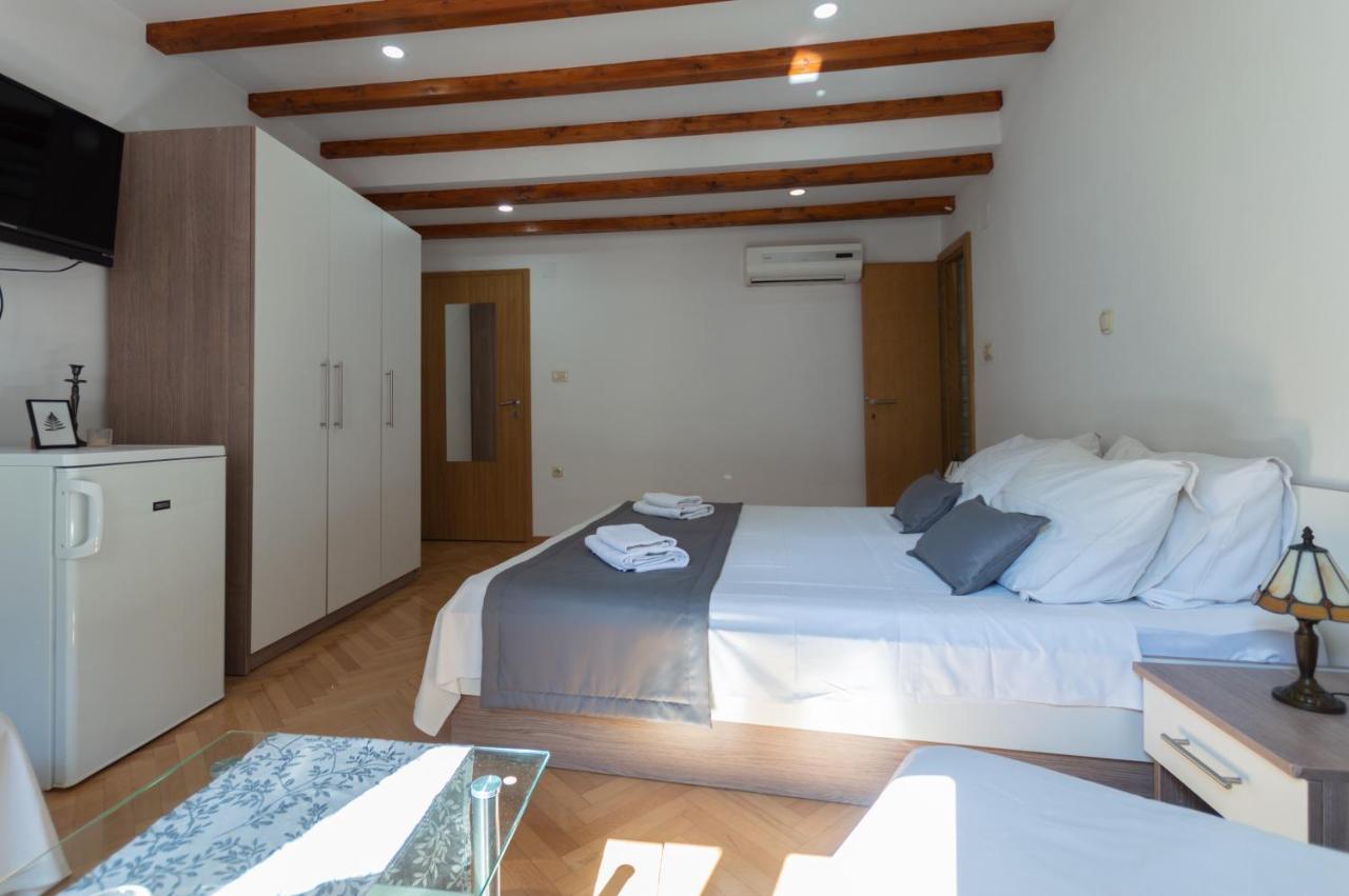Camenno Apartments-The Heart Of Diocletian'S Palace-Open All Winter! Split Bagian luar foto