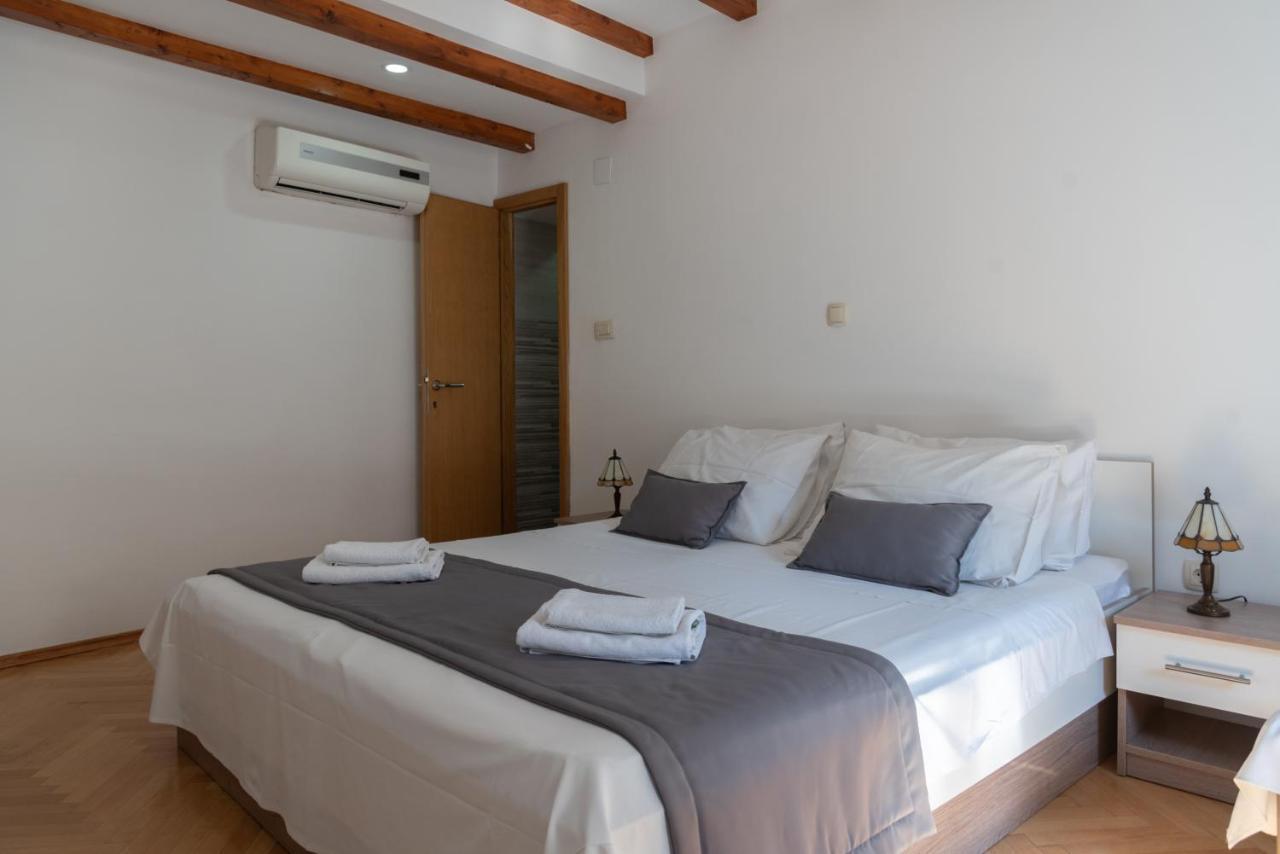 Camenno Apartments-The Heart Of Diocletian'S Palace-Open All Winter! Split Bagian luar foto