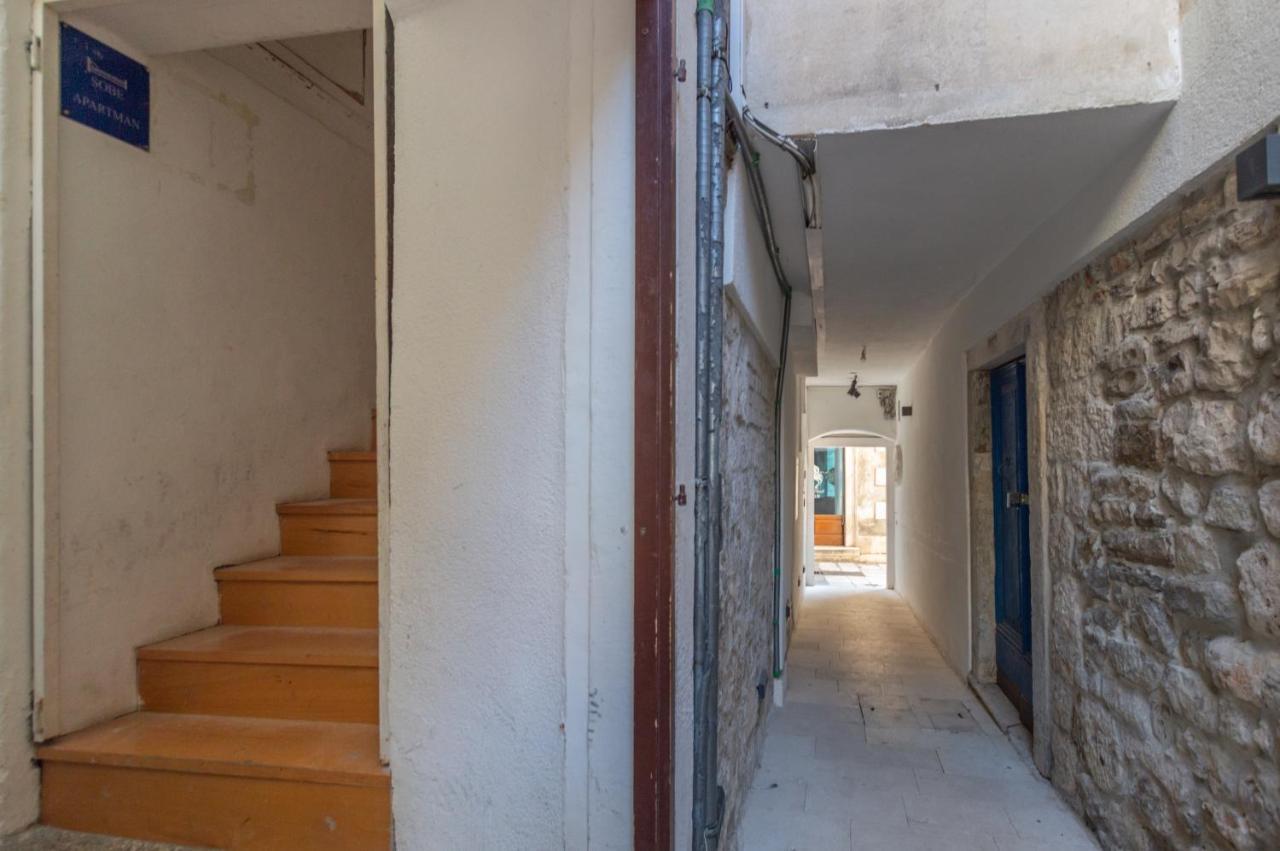 Camenno Apartments-The Heart Of Diocletian'S Palace-Open All Winter! Split Bagian luar foto