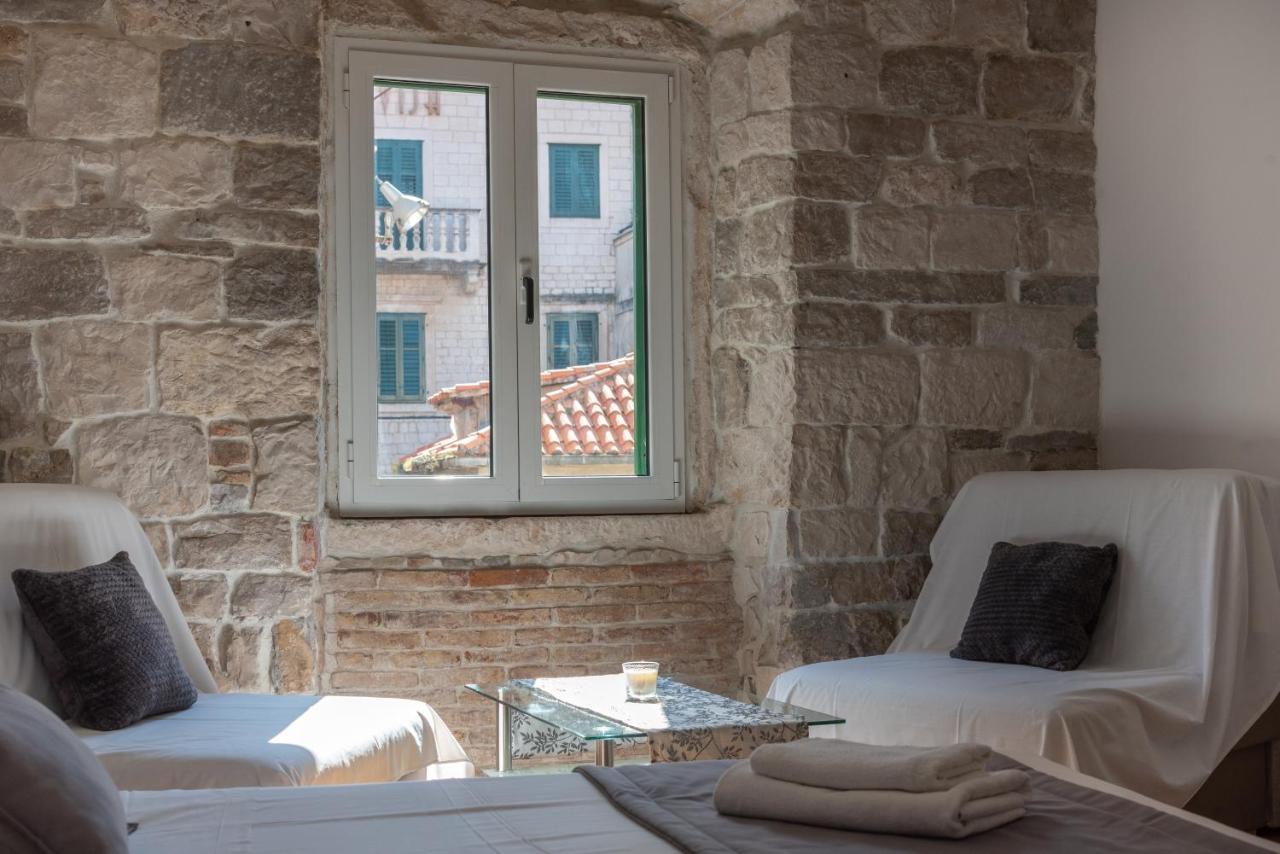 Camenno Apartments-The Heart Of Diocletian'S Palace-Open All Winter! Split Bagian luar foto